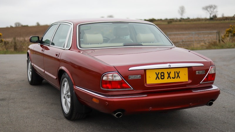 2003 Jaguar XJ Image 3